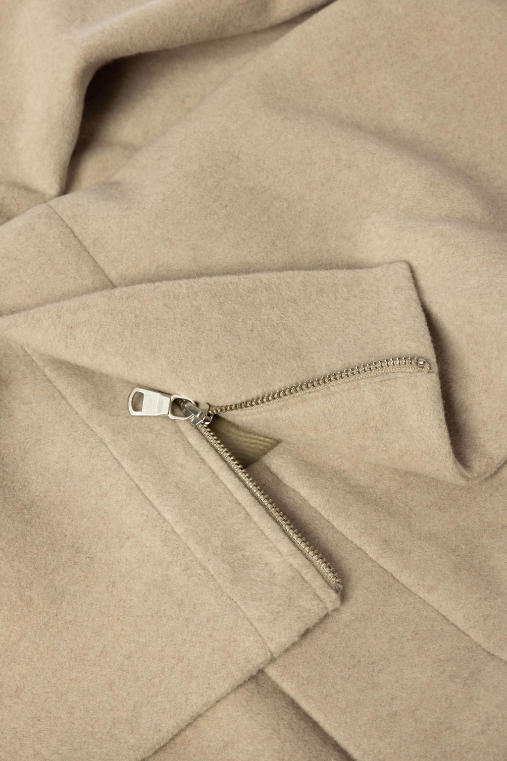 The Trench Coat | Sustainable Capsule Wardrobe Essential